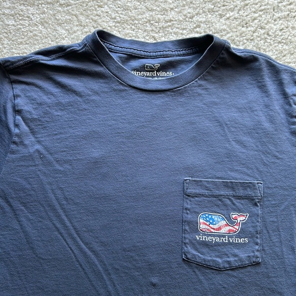 Vineyard Vines T-Shirt - Picture 2 of 9